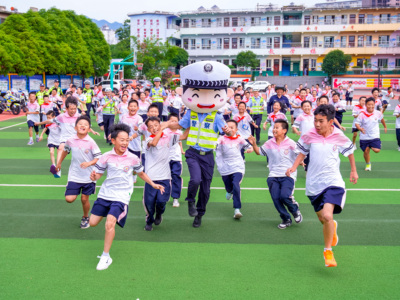 专题 | 加强重点宣教让少年儿童暑期出行更安全