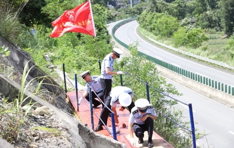 高速路旁的“连心桥”，架在了群众的“心坎上”