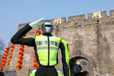 多伦科技携手众擎机器人布局智慧警务新赛道