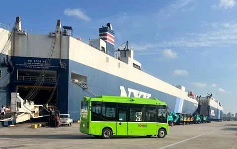 蘑菇车联自动驾驶巴士正式登陆新加坡