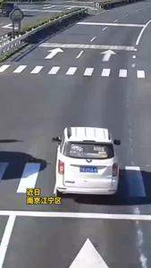 导航“您已驶入新路线，新路线大约·····Duang！