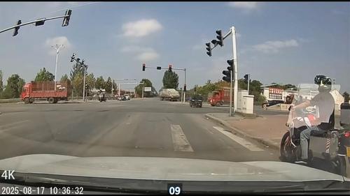 这就是送命，监控记录三轮车出事瞬间！