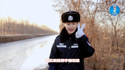 冰雪多发季节，驾车牢记“慢”和“柔”，安全应对冰雪路面！