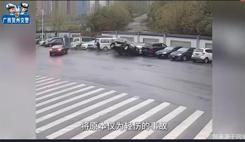 春运返乡路，安全带不分前后排！