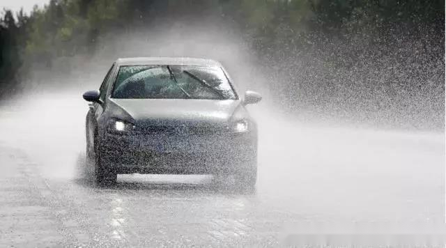 夏季多雨 山西高速交警发布雨天驾车技巧确保安全出行最新推荐