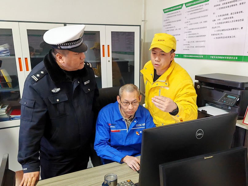 宁夏河滨交警深化“警企合作”，创建“三零企业”