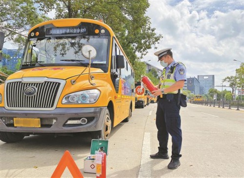 深圳交警：六项措施护航上学路最新推荐