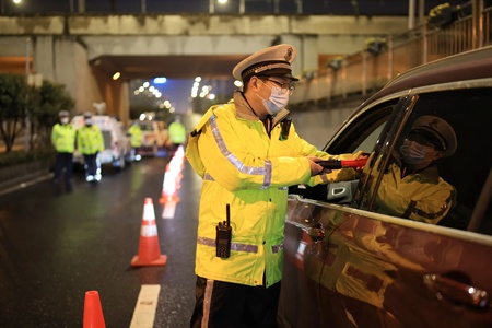 公安部提示：开车不喝酒　喝酒不开车