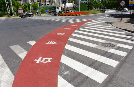 广州在国省道公路试点“右转弯警示区”最新推荐