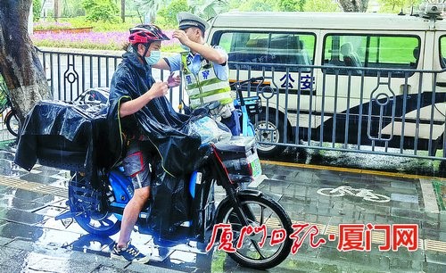 厦门思明：“共享头盔”文明上路 “限时停车”道路有序最新推荐