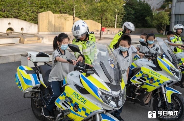 安全知识带回家 京口交警交通安全宣传进中学最新推荐