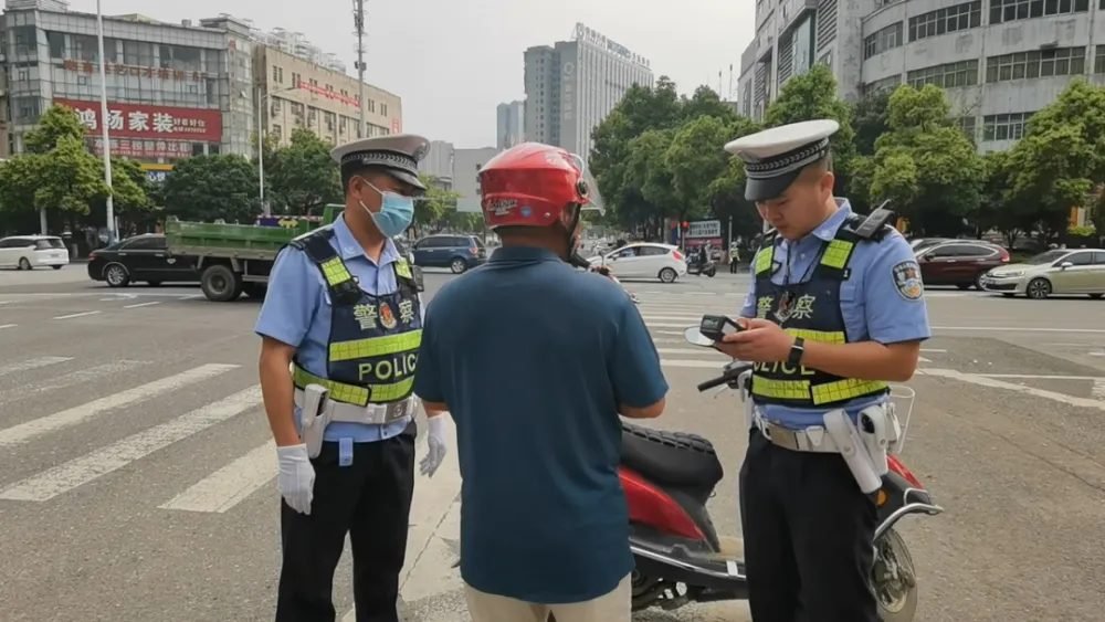 湖南怀化主城区将开展“摩电”交通违法现场学法警示教育活动