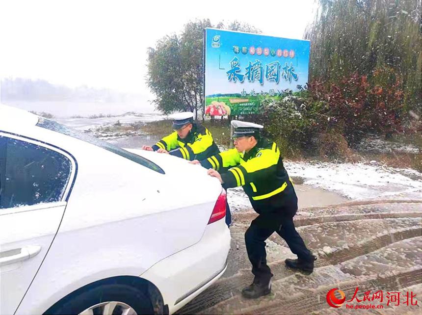 河北威县：全力保障雪天出行安全最新推荐