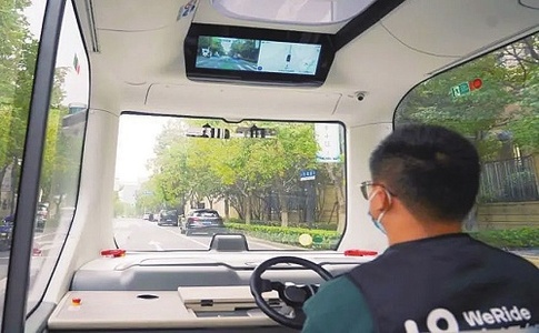 5G+速 移路领先 南京5G“驾驶”无人车开进主城区