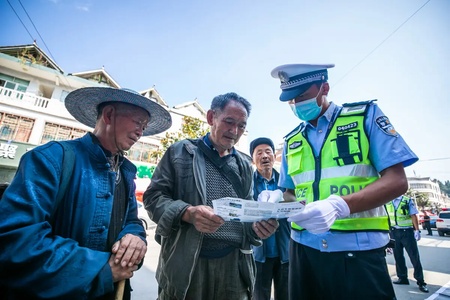 贵州省铜仁市石阡县：宣传查处力度不减 交通安全持续向好